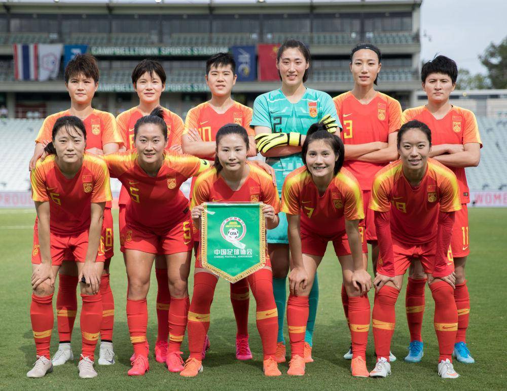 上海女足豪取六连胜，稳居中超榜首位置的简单介绍